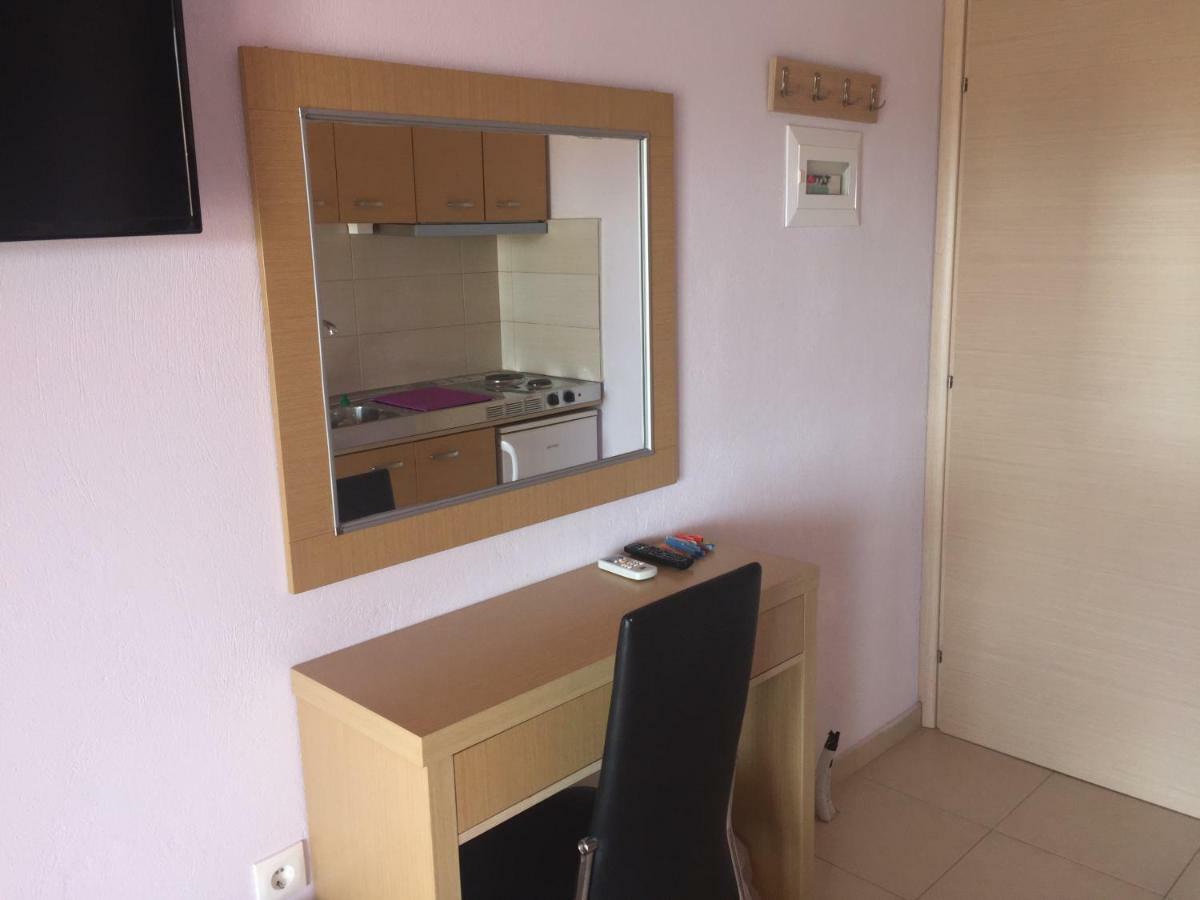 Dimis Studios And Apartments Olympiakí Aktí Zewnętrze zdjęcie